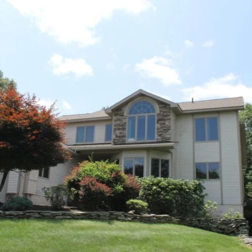lake-wallenpaupack-family-home Beautiful two-story family home near Lake Wallenpaupack in the Poconos.